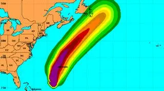 Od Bermudów znajdzie się w odległości 274-322 km