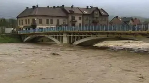 Fala wezbraniowa na Wiśle przejdzie przez Polskę. Dziś dotrze do Krakowa