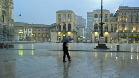 Deszczowe chmury nad Mediolanem