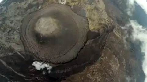 Wulkan na Bali dalej straszy. Nagranie z drona 