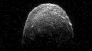 Obraz asteroidy 2005 YU55 zarejestrowany przez radar 