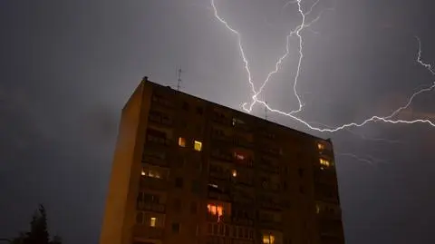Aktualnie czytasz: Nocny atak burz. "Błyska się strasznie"