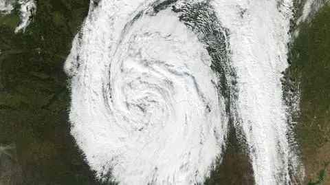 Front zakręcony jak cyklon. Spektakularny układ nad Ukrainą