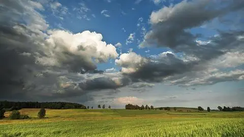 Po południu możliwe są burze