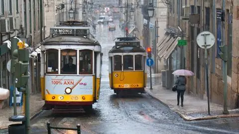 Przez niż rozpada się m.in. w Portugalii