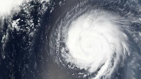 Phanfone dotarł do Japonii. Są pierwsze ofiary 