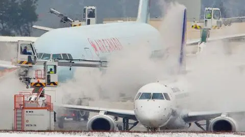 Śnieg sparaliżował Frankfurt. Odwołane loty, duże opóźnienia
