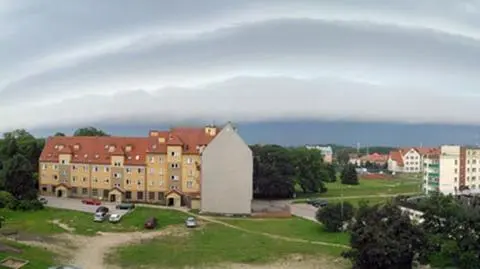 Piękna strona groźnej burzy. Wał szkwałowy na Mazurach