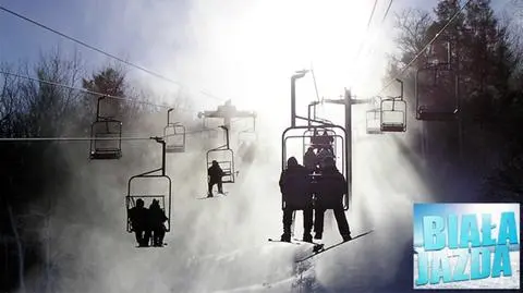 Zsiadły, świeży, zmrożony. Śnieg na stokach