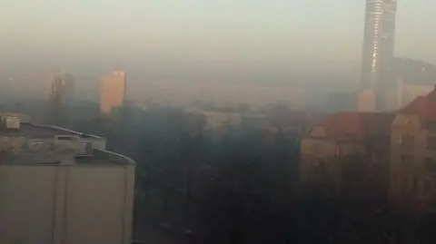 Aktualnie czytasz: "Kolejny zabójczy dzień". Smog widać gołym okiem