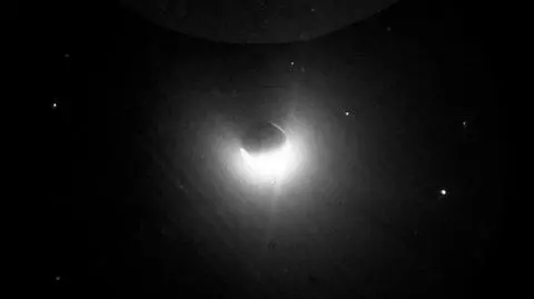 Geokorona na zdjęciu misji Apollo 16 w 1972 roku