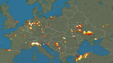 Wyładowania z godziny 21.30