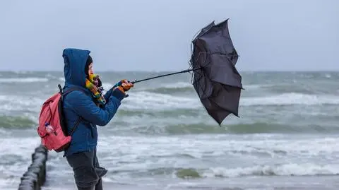 Obowiązują ostrzeżenia