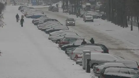 Od niedzieli cieplej o 10 stopni. "Szklanka" na zmrożonym gruncie