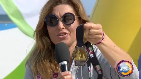 Beata Sadowska z medalem z pół Ironmena