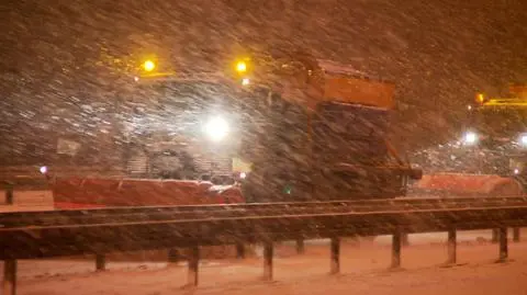 Na ulicach pracuje 170 pojazdów zimowego utrzymania