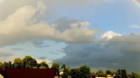 W niedzielę wschód Polski będzie deszczowy i ponury, ale zachód - całkiem pogodny