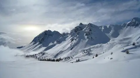 W Alpach przydadzą się kurtki... przeciwdeszczowe