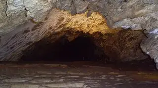 Wejście do Jaskini Niedźwiedziej, w której odkryto nową salę