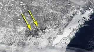 Ścieżka tornada sprzed 7 lat w zimowej scenerii