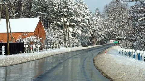 Uważajmy na mokrych jezdniach 