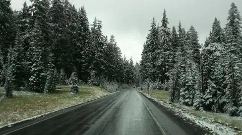 Sobota daleka od ideału. Na drogach mokro i ślisko
