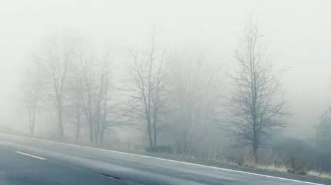 Na drogach gęste mgły