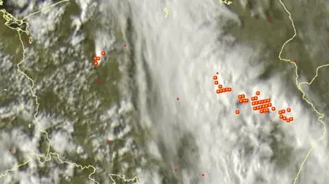 Wyładowania atmosferyczne nad Polską oznaczono plusami
