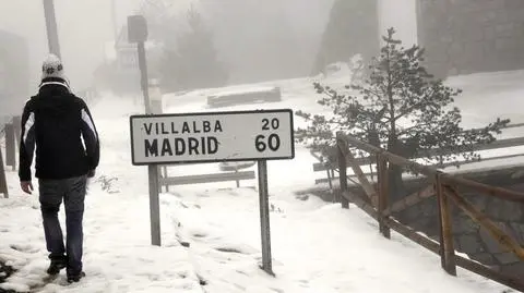 Hiszpanie założyli czapki. Śnieg pod Madrytem