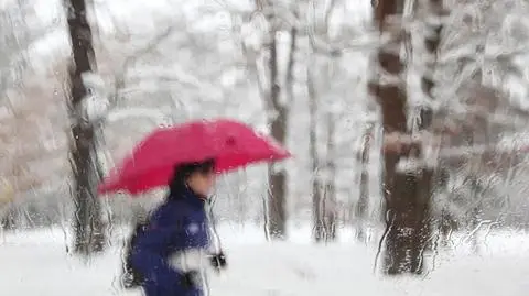 W ciągu kilku kolejnych dni możemy spodziewać się opadów deszczu ze śniegiem