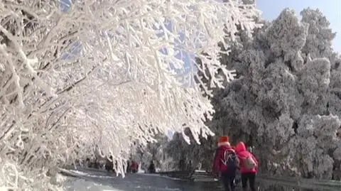 W Chinach spadł śnieg. Miejscami termometry pokazywały -43 st. C