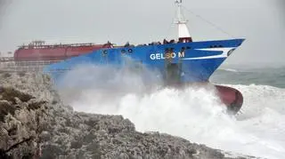 Gelso M uderzył w skały i został zniesiony na ląd