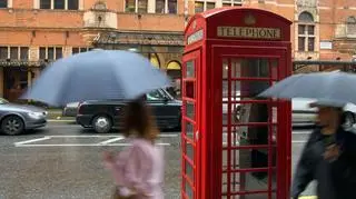 W Londynie chłodno i deszczowo