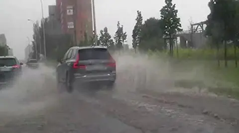 Ulewy nad Mazowszem. Wasze relacje pogodowe