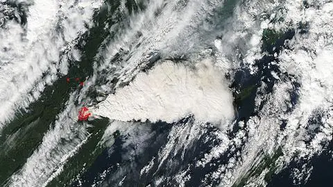 Groźna chmura powstała z pożaru