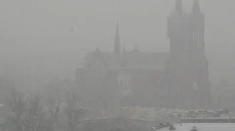 Łagodna zima w niektórych częściach kraju 