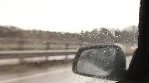 Mokre drogi w całym kraju