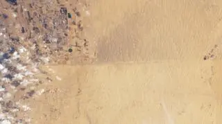 Linię demarkacyjną widać doskonale 