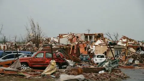 Gdzie chronić się przed tornadem? Jak najniżej