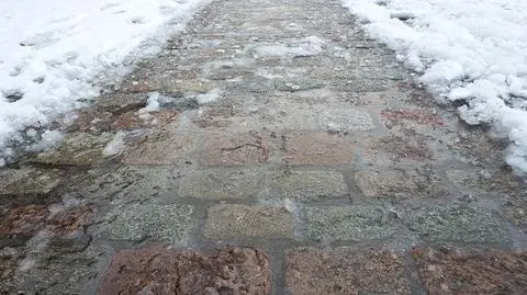 Na drogach wystąpi niebezpieczna gołoledź