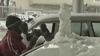 Obywatele RPA muszą radzić sobie ze śniegiem