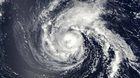 Burza tropikalna Florence przybiera na sile. Zagraża USA