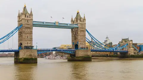 Na Wyspach brytyjskich utrzymuje się deszczowa pogoda