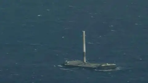 Udane lądowanie rakiety Falcon 9