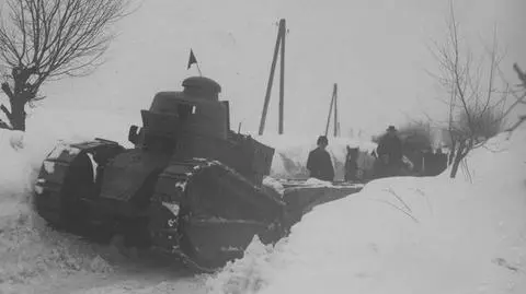 Tzw. pług odśnieżny we Lwowie podczas odśnieżania, 1929 rok