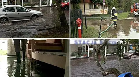 "Woda spływa ulicą". Mieszkańcy Łaz walczą ze skutkami ulewy