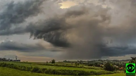 Prognoza pogody na dziś: groźne burze. Do 40 l/mkw. deszczu i porywisty wiatr