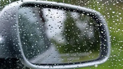 Miejscami drogi zrobią się śliskie od deszczu