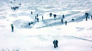 Widok ze schroniska na Morskie Oko (31 grudnia 2012)