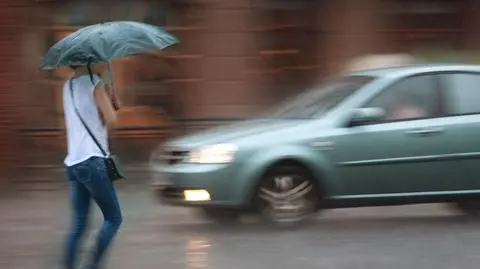 W środę jezdnie będą śliskie w większości kraju